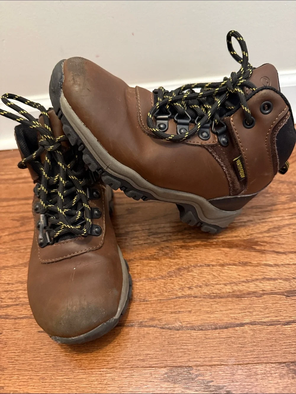 Magellan Outdoors wear lace waterproof